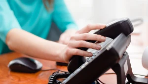 ZUS wzmocnił swoją infolinię i uruchomił trzy nowe numery telefonów obsługiwanych przez ekspertów.