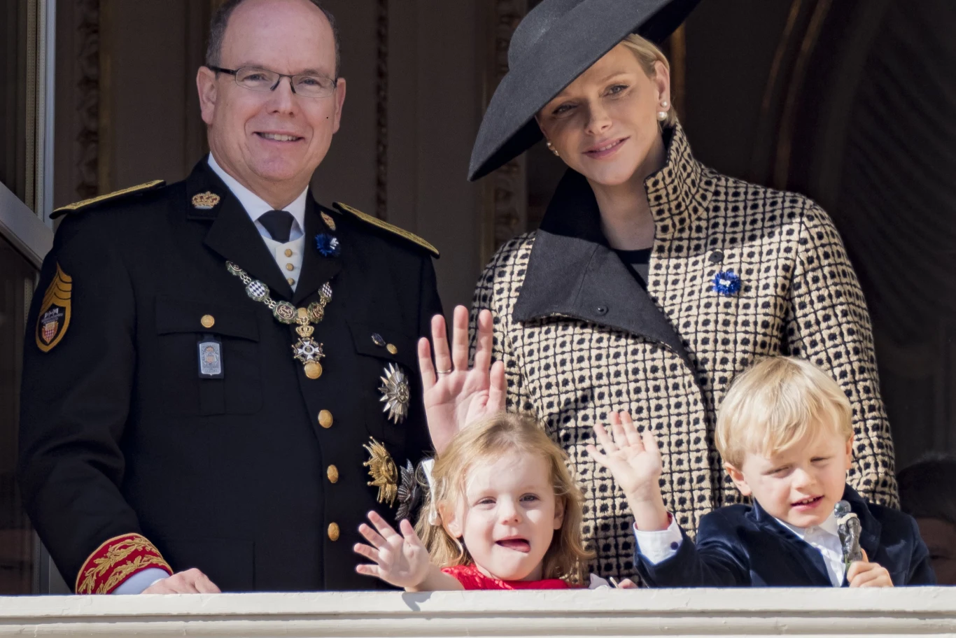 Książę Albert z żoną i dziećmi Książę Albert z żoną i dziećmi