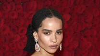 Zoe Kravitz to amerykańska modelka, wokalistka i aktorka ("Mad Max: Fury Road", serial "Wielkie kłamstewka"). Jest córką Lenny'ego Kravitza i aktorki Lisy Bonet.