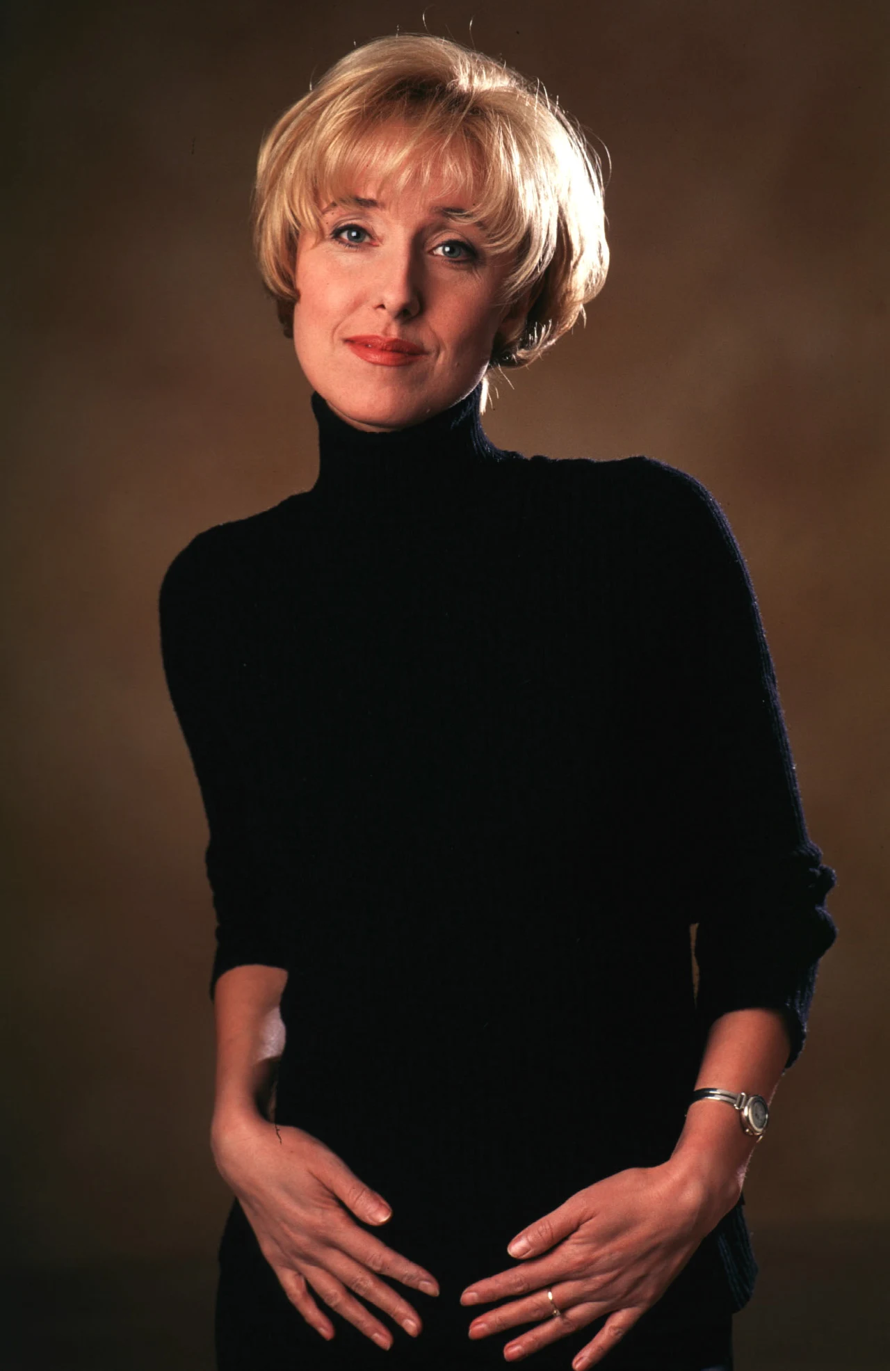 Agata Młynarska jest córką piosenkarza i autora tekstów Wojciecha Młynarskiego i aktorki Adrianny Godlewskiej.

Obie siostry od strony ojca spokrewnione są z pianistą Arturem Rubinsteinem. Ten wybitny artysta ożenił się z Anielą "Nelą" Młynarską. Tym sposobem Wojciech Młynarski jest kuzynem aktora Johna Rubinsteina i fotografki Evy Rubinstein, a Agata i jej siostra Paulina - kuzynkami aktora Michaela Westona.