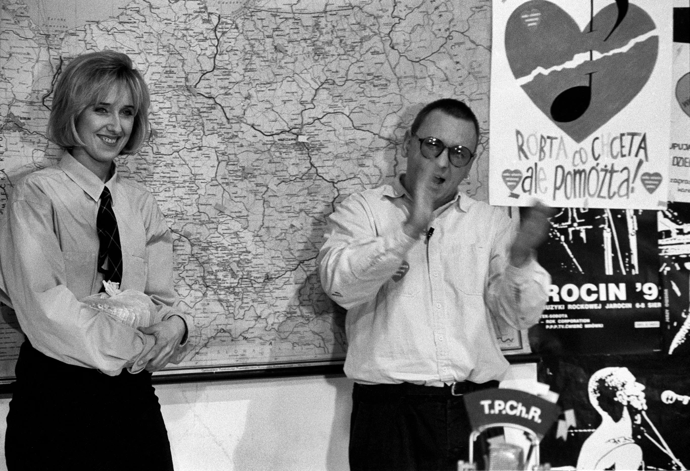 Od 1991 wraz z Jerzym Owsiakiem prowadziła program "Róbta, co chceta!", następnie finały Wielkiej Orkiestry Świątecznej Pomocy.

"Na początku kompletnie nie zdawałam sobie sprawy, w co się ładuję. Ale szybko przekonałam się, że uczestniczę w czymś rewolucyjnym i historycznym. Niewiele osób w to wierzyło. 25 lat temu dostałam prezent od losu, za co dziękuję do dziś. Orkiestra jest dziełem Jurka, fundacji i rzeszy wolontariuszy, a ja byłam przy nich jedynie niesiona wiatrem historii" - Młynarska mówiła w rozmowie z magazynem "Telemax".
 
Dodała, że "telewizja jest po to, żeby pomagać innym".