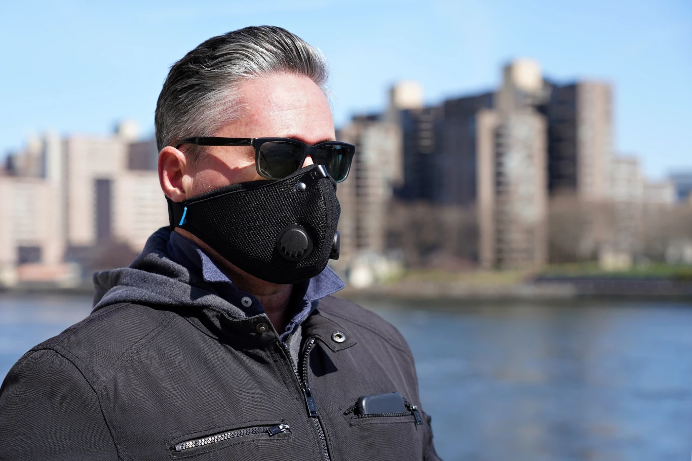 Miejmy nadzieję, że Razer zachęci do działania inne firmy. Dużo zależy także od nas samych. Dlatego też, jeśli to tylko możliwe, musimy pozostać w domu, do czego większość firm zachęca. Przykładowo NVIDIA poprosiła o wsparcie akcji Folding@Home.