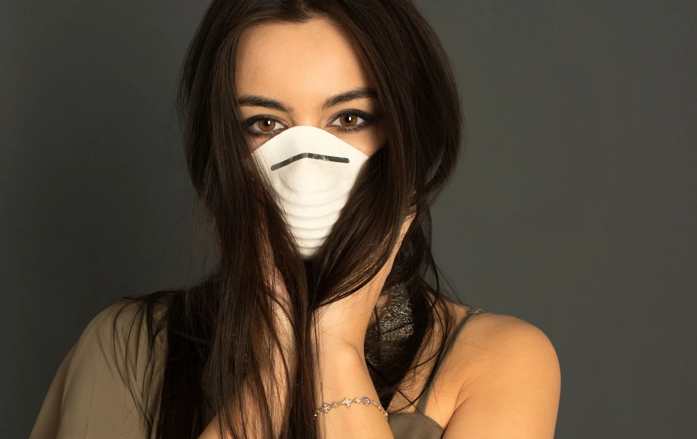 Pierwsza partia trafi do zakładów w Singapurze, ale oddziały Razera skontaktują się z lokalnymi władzami w poszczególnych krajach, żeby pomóc w dostarczeniu wspomnianych maseczek.