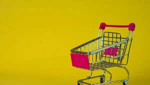 W pierwszej godzinie od otwarcia sklepów pierwszeństwo wejścia mają seniorzy