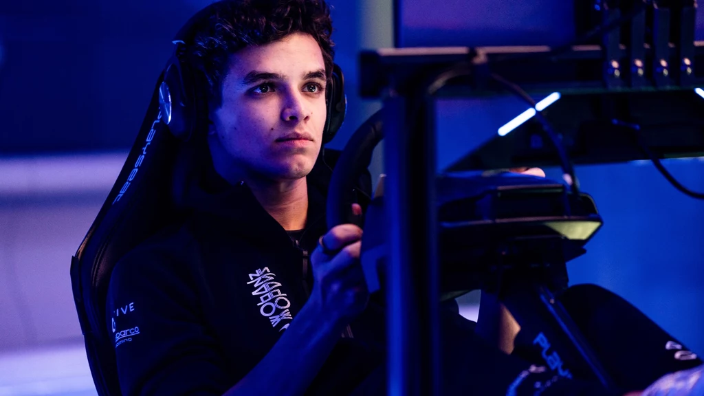 Logitech G od samego początku wspierał esportowe przedsięwzięcia firmy McLaren i mam ogromną przyjemność rozszerzyć nasze partnerstwo w tym zakresie. Firma Logitech G jest wyjątkowa w swoim procesie i sposobie współpracy ze swoimi partnerami w celu stworzenia najlepszych doświadczeń i wysokiej jakości produktów dla graczy. Jesteśmy podekscytowani, że możemy zaoferować graczom udział w nowym G Challenge i otworzyć dla nich nową bramę do świata wirtualnych wyścigów - powiedział Mark Waller, dyrektor zarządzający ds. sprzedaży i marketingu w McLaren Racing. Logitech G od samego początku wspierał esportowe przedsięwzięcia firmy McLaren i mam ogromną przyjemność rozszerzyć nasze partnerstwo w tym zakresie. Firma Logitech G jest wyjątkowa w swoim procesie i sposobie współpracy ze swoimi partnerami w celu stworzenia najlepszych doświadczeń i wysokiej jakości produktów dla graczy. Jesteśmy podekscytowani, że możemy zaoferować graczom udział w nowym G Challenge i otworzyć dla nich nową bramę do świata wirtualnych wyścigów - powiedział Mark Waller, dyrektor zarządzający ds. sprzedaży i marketingu w McLaren Racing.