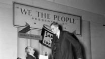 Październik 1939 roku. Robert Wadlow w nowojorskim CBS Radio podczas audycji programu "We, The People" 