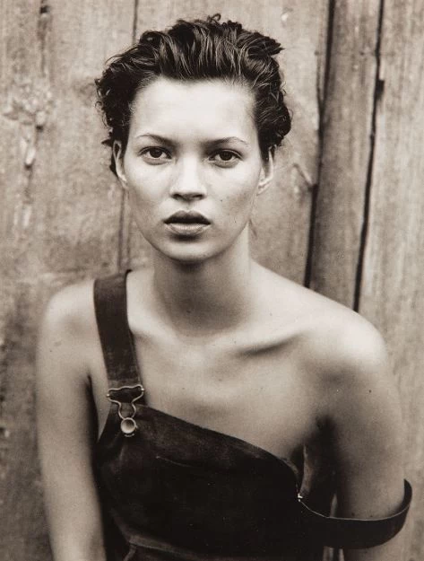 Kate Moss w obiektywie Petera Lindbergha Kate Moss w obiektywie Petera Lindbergha
