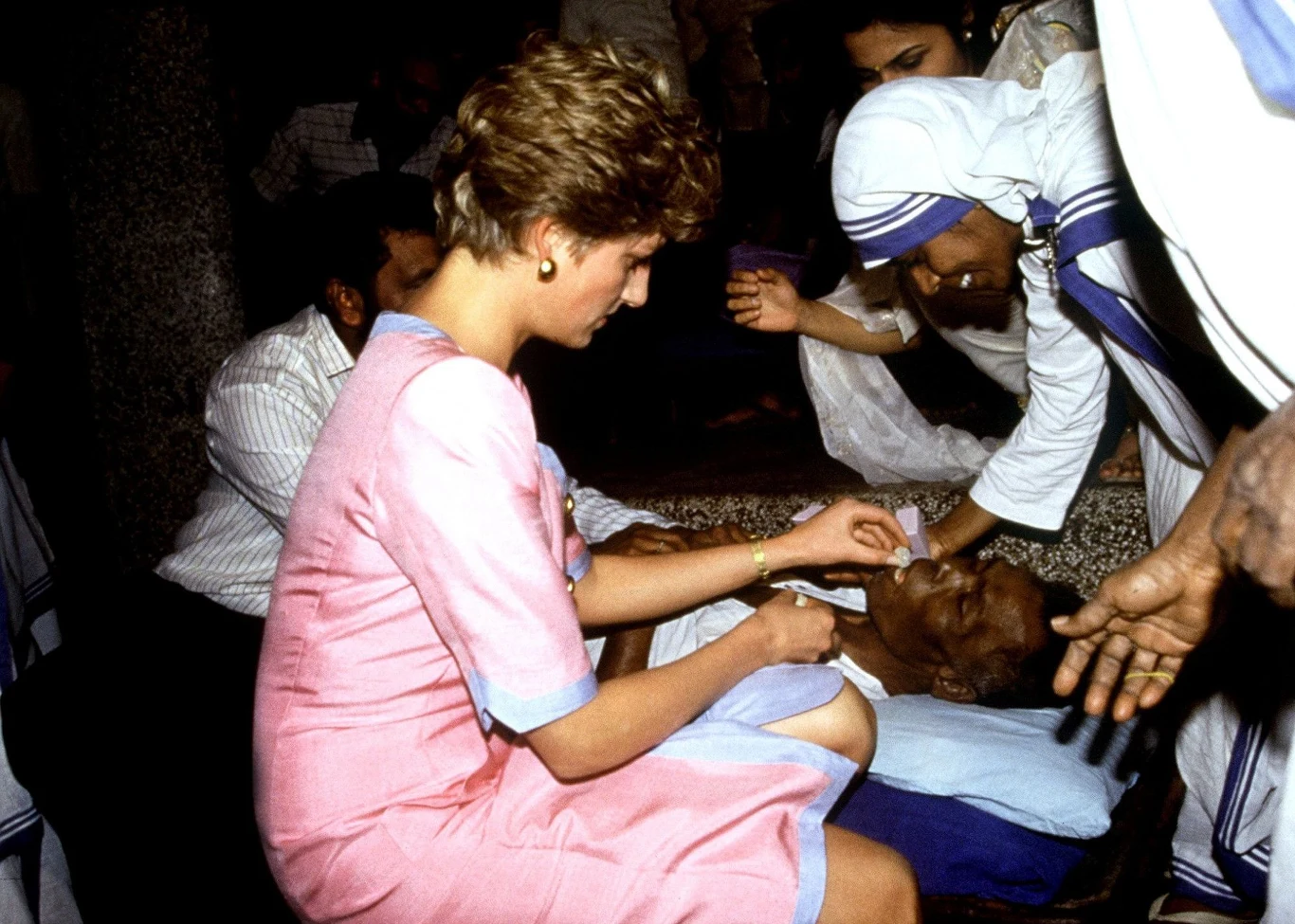 Lady Diana była, obok Jana Pawła II, jedną z pierwszych znanych osób, które wsparły walkę z trądem