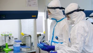 Laboratorium diagnostyczne Wojewódzkiej Stacji Sanitarno-Epidemiologiczjej w Poznaniu, zdj. ilustracyjne