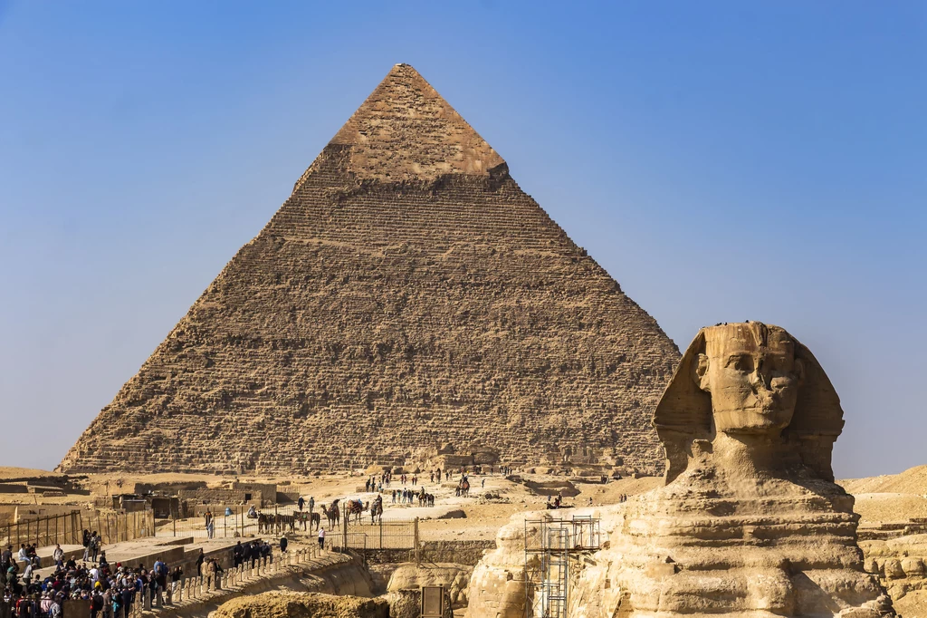 Sfinks to jedna z najczęściej odwiedzanych atrakcji Egiptu