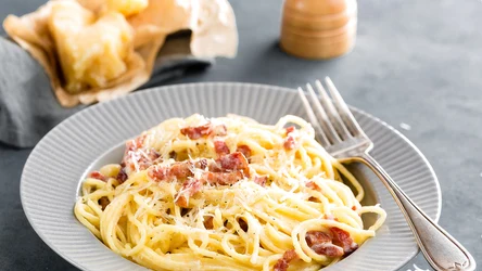 ​Carbonara nigdy więc się nie zważy. Wystarczy ten trik od włoskiego mistrza gotowania