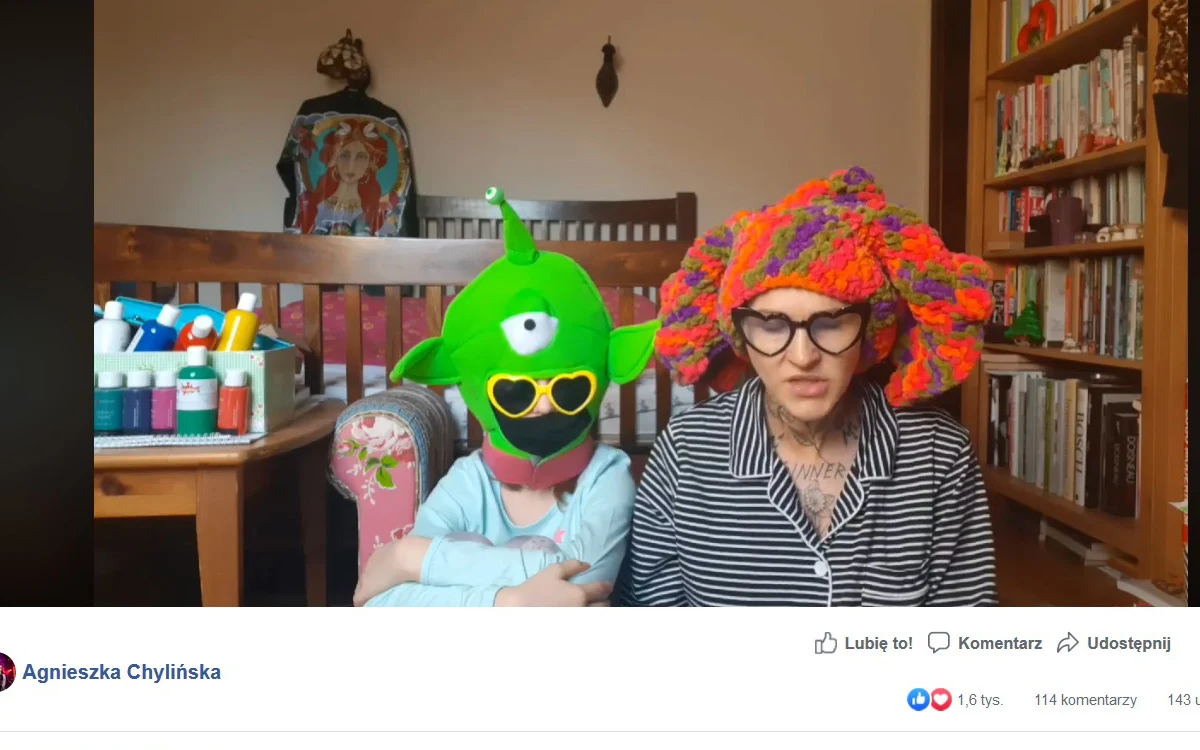 Agnieszka Chylińska zorganizowała live'a na Facebooku. Pojawiła się w towarzystwie córki