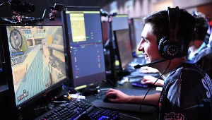 Acer Predator Helios 700 z wysuwaną klawiaturą HyperDrift