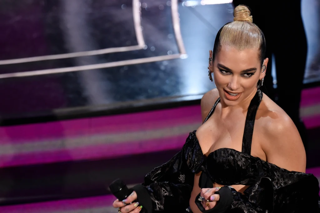 Dua Lipa świętuje premierę płyty "Future Nostalgia" Dua Lipa świętuje premierę płyty "Future Nostalgia"