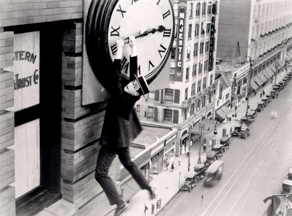 W czasach kryzysu, czy podczas wojen zmiana czasu miała jeszcze sens. Na zdjęciu Harold Lloyd w filmie "Jeszcze wyżej"