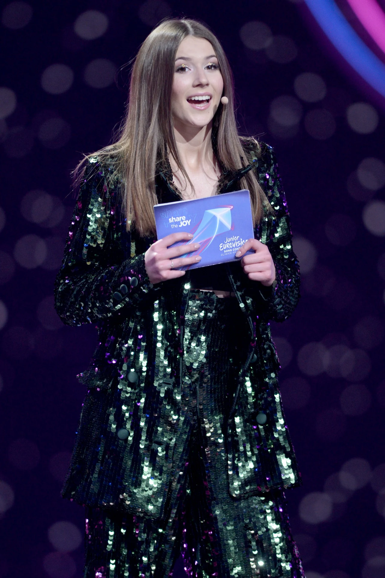 Roskana Węgiel w nowej piosence