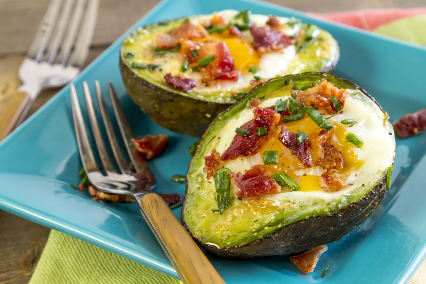 Awokado i jajko to idealne połączenie nie tylko dla naszych kubków smakowych, ale i dla zdrowia Awokado i jajko to idealne połączenie nie tylko dla naszych kubków smakowych, ale i dla zdrowia