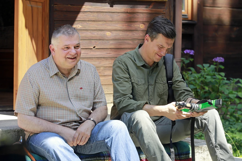 Krzysztof Globisz na planie "Leśniczówki"