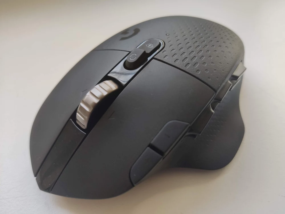 Logitech G604 