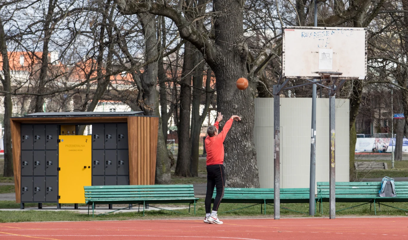 Za złamanie zasad kwarantanny grozi kara do 5 tys. zł. 