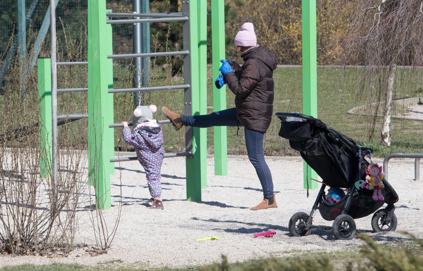 Aktywność fizyczna poprawia zdolność układu oddechowego do radzenia sobie z patogenami.