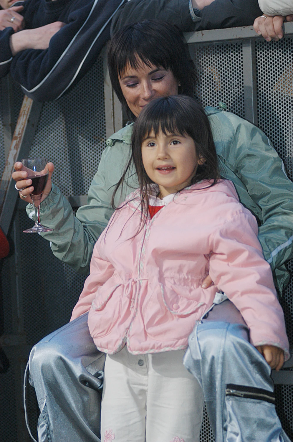 Kasia Kowalska z córką, 2003 rok Kasia Kowalska z córką, 2003 rok