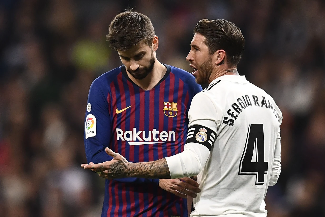 Gerard Pique (z lewej) i Sergio Ramos Gerard Pique (z lewej) i Sergio Ramos