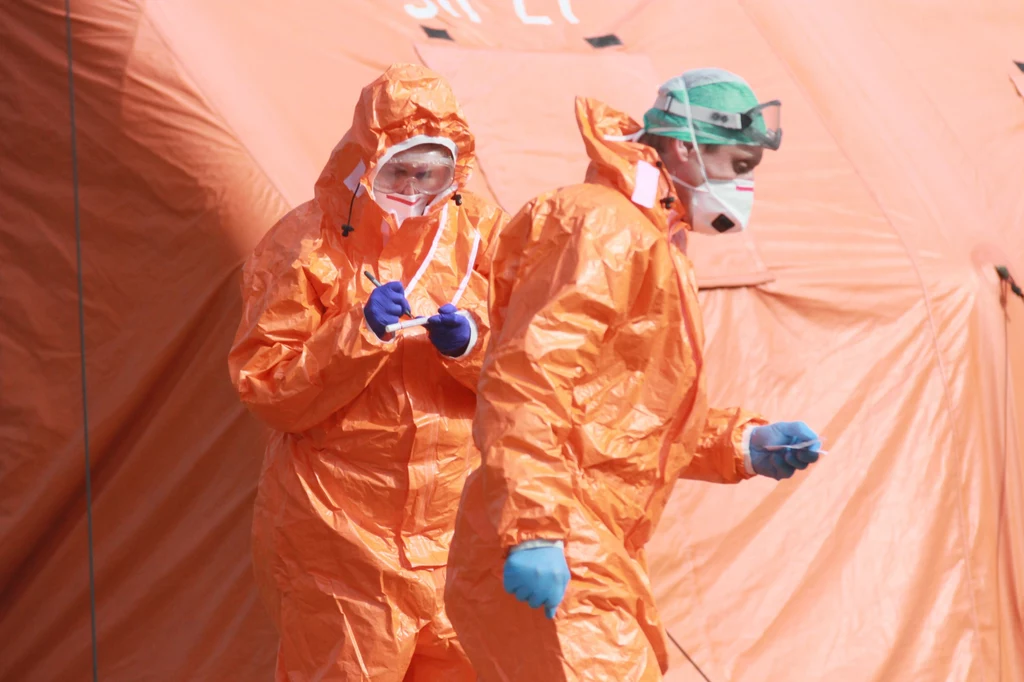 Prof. Simon: Mówienie dziś o tym, jak rozwinie się w Polsce epidemia to trochę wróżenie z fusów. Prof. Simon: Mówienie dziś o tym, jak rozwinie się w Polsce epidemia to trochę wróżenie z fusów.