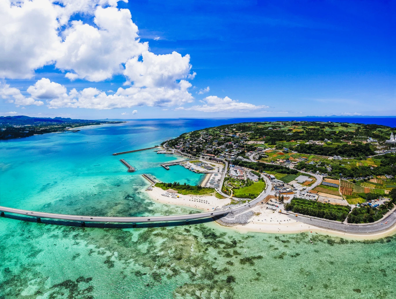 Okinawa znana jest jako "wyspa długowieczności", a nawet "kraina nieśmiertelnych". Żyje na niej najwięcej stulatków. Okinawa znana jest jako "wyspa długowieczności", a nawet "kraina nieśmiertelnych". Żyje na niej najwięcej stulatków.