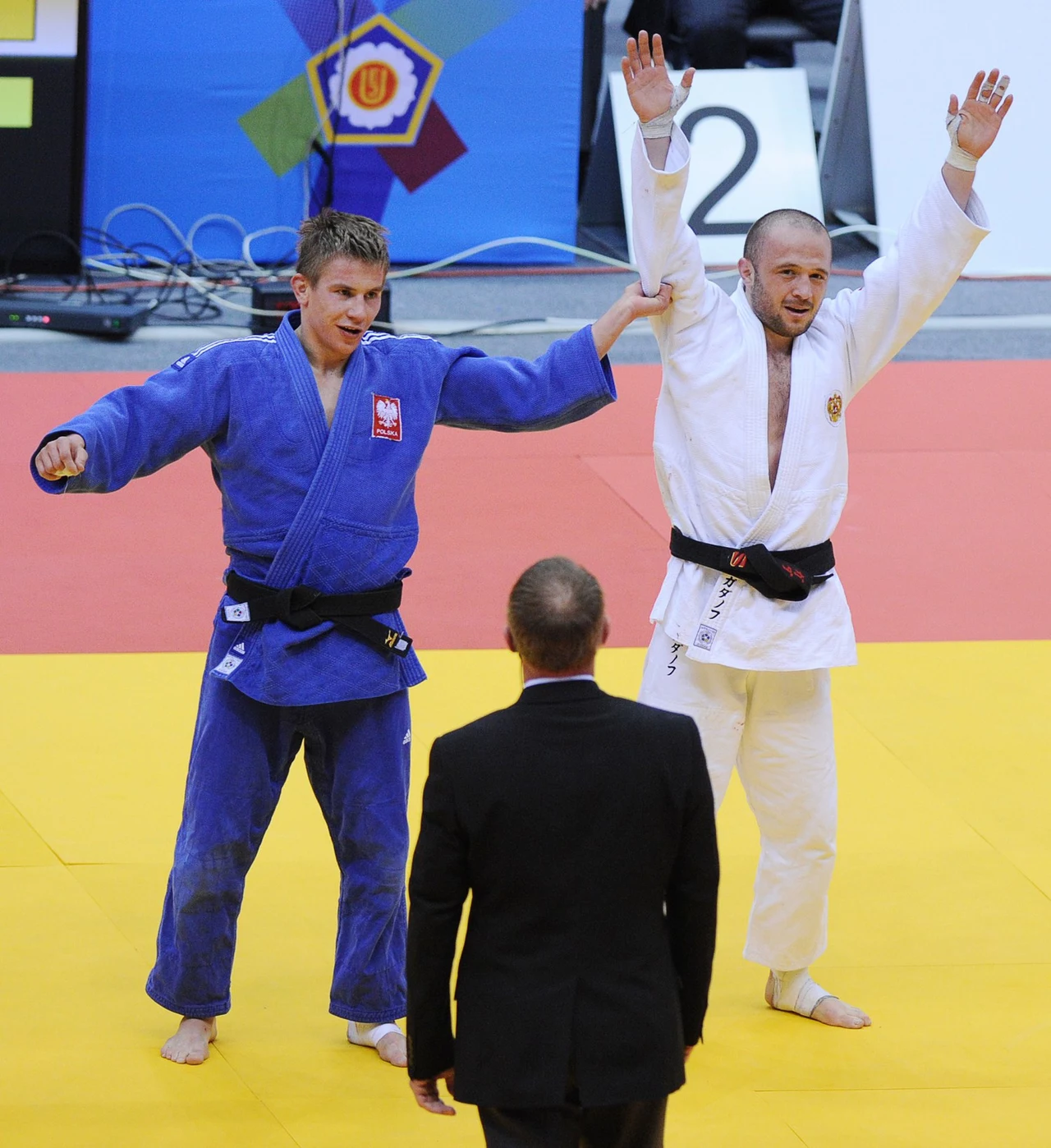 Tomasz Kowalski (w niebieskim stroju) Tomasz Kowalski (w niebieskim stroju)