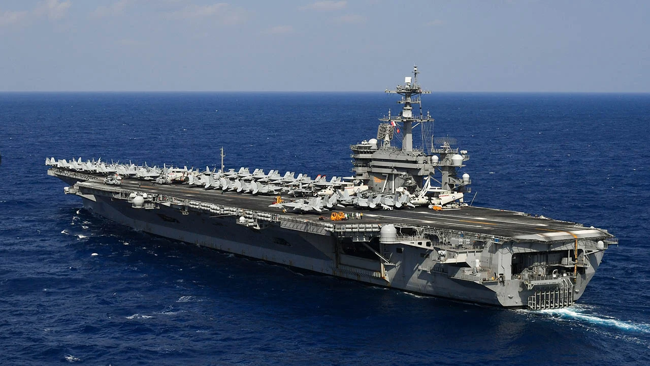 USS "Theodor Roosevelt" na morzu USS "Theodor Roosevelt" na morzu