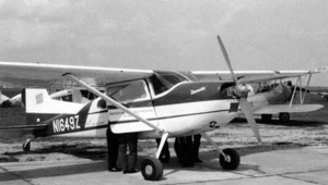 Cessna 185: Bandera USA w środku Zimnej Wojny