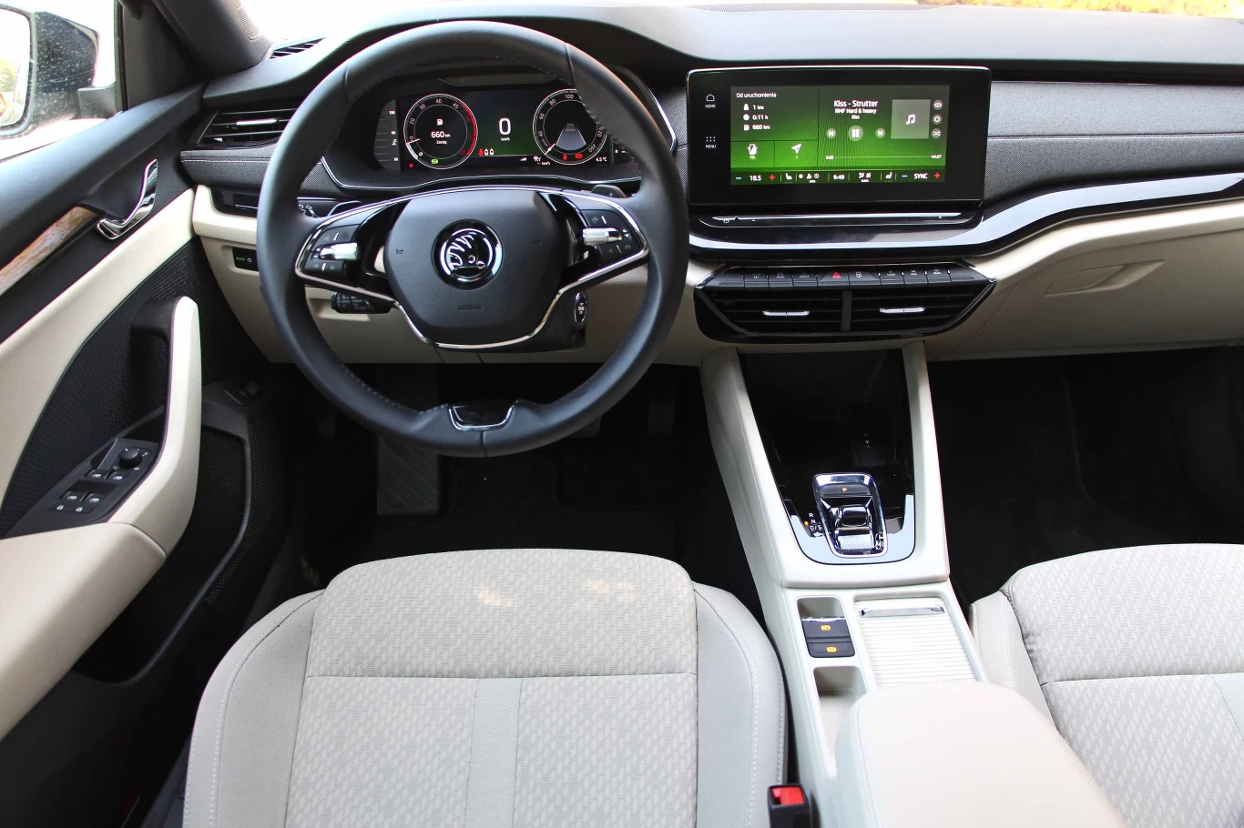 Minimalistyczna i wykonana z dobrej jakości materiałów - oto deska rozdzielcza nowej Octavii.