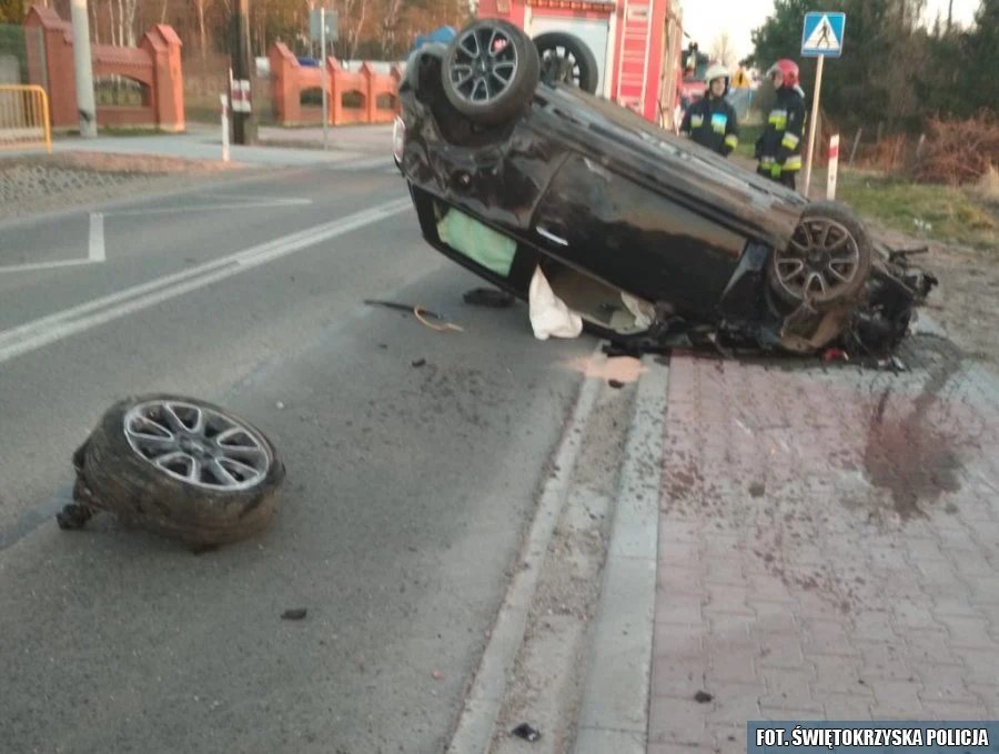 Pijany kierowca uciekł Pijany kierowca uciekł
