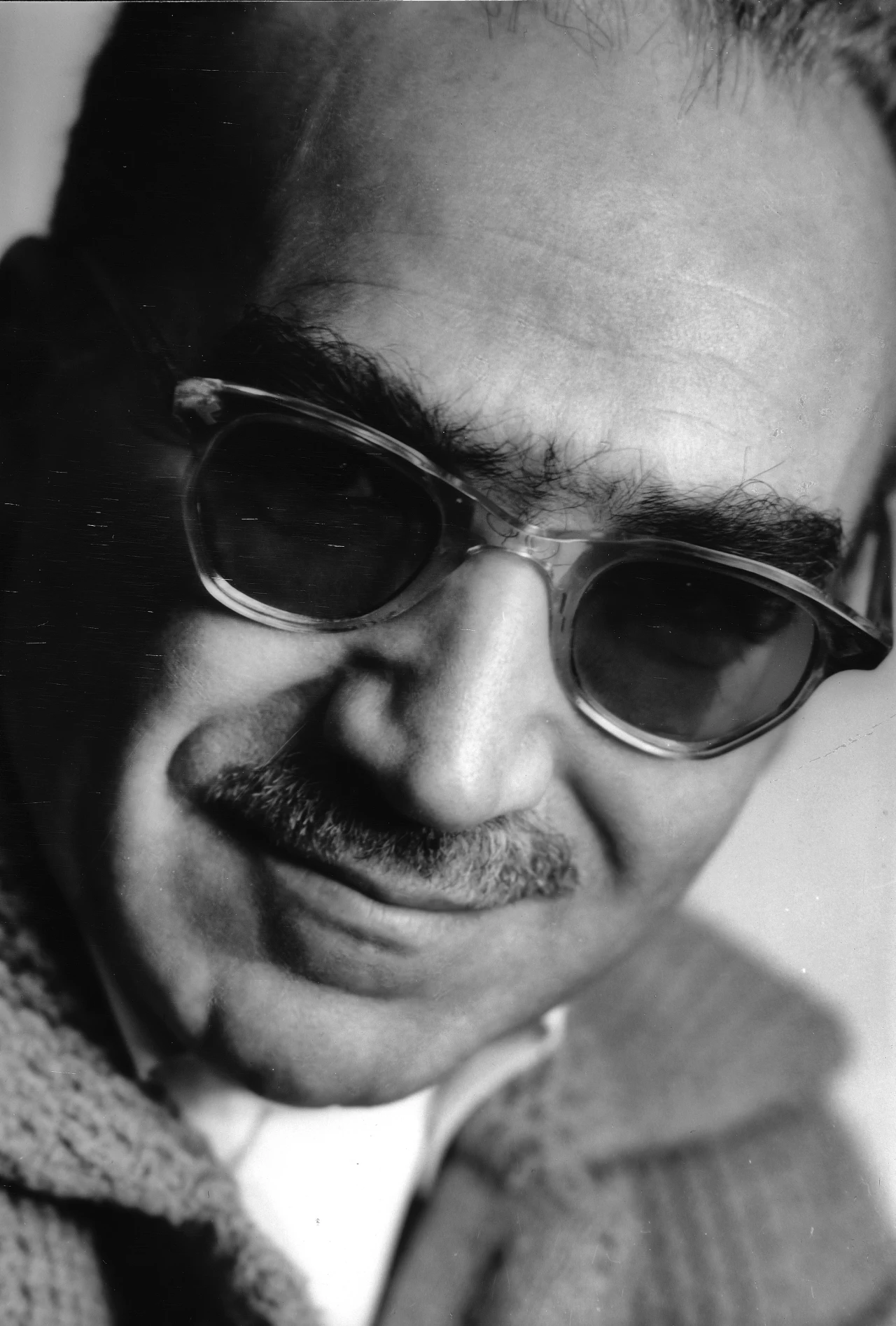 W kolejnych latach Ford zrealizował m.in. biograficzną "Młodość Chopina" (1951), jak i neorealistyczny dramat społeczny "Piątka z ulicy Barskiej" (1953), za który nagrodzono go za najlepszą reżyserię na festiwalu filmowym w Cannes. W 1958 roku zrealizował zatrzymaną przez cenzurę ekranizację książki Marka Hłaski "Ósmy dzień tygodnia" (film trafi do kin dopiero w 1983 roku). "Reżyserzy w Polsce widzą tylko picie wódki" - skrytykował go po projekcji filmu I sekretarz KC PZPR Władysław Gomułka.
 
Ford, aby ratować swą pozycję, zaproponował więc ekranizację "Krzyżaków". I na ten pomysł Gomułka spojrzał już bardziej przychylnym okiem, widząc w nim szansę na podtrzymanie nastrojów antyniemieckich w kraju. Poza tym film idealnie wpasowywał się w zaplanowane na lipiec 1960 r. uroczyste obchody 550. rocznicy bitwy pod Grunwaldem.

"Krzyżacy" okazali się kasowym sukcesem, w trakcie czterech miesięcy od premiery film obejrzało aż 5 milionów Polaków.