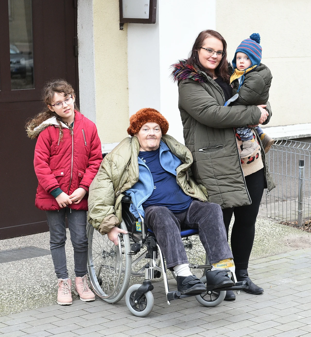 Pani Irena z rodziną w programie "Nasz nowy dom" Pani Irena z rodziną w programie "Nasz nowy dom"