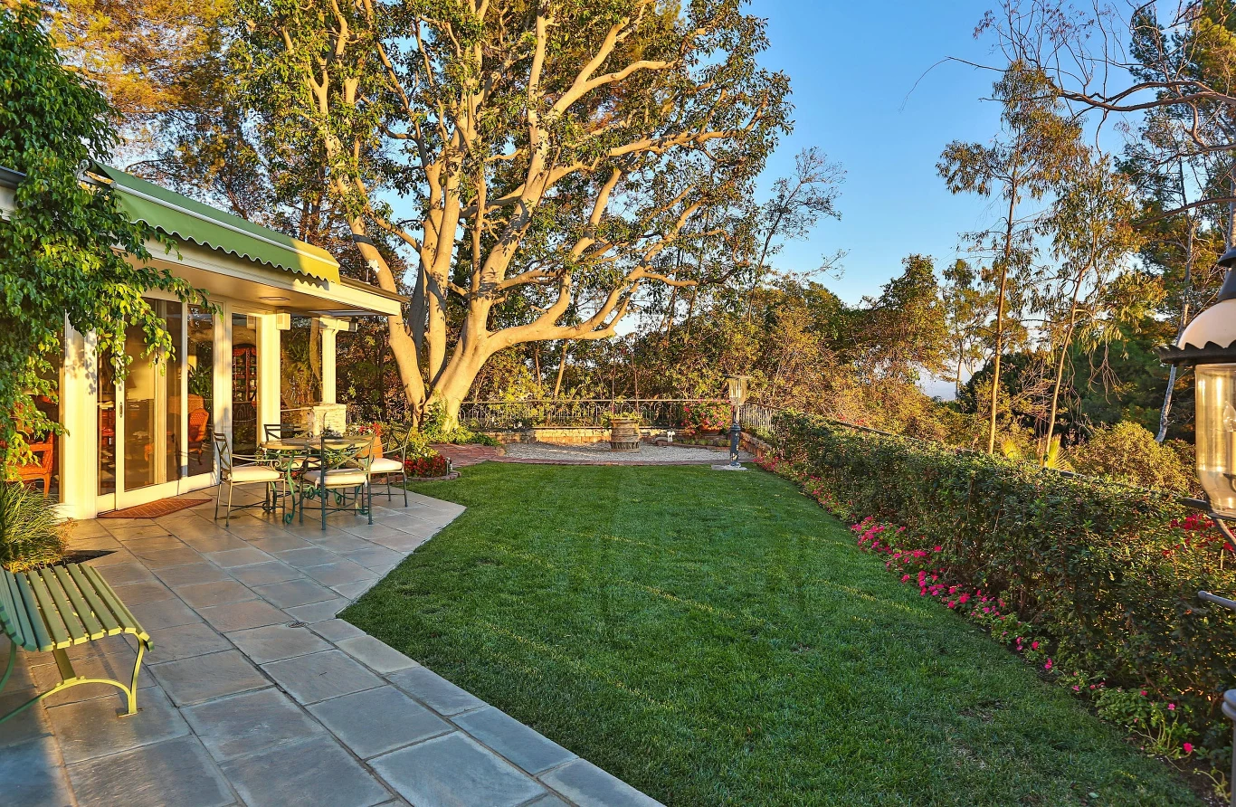 Dom Elvisa Presleya w Beverly Hills Dom Elvisa Presleya w Beverly Hills