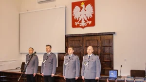 Zdjęcia z odprawy, udostępnione przez dolnośląską policję