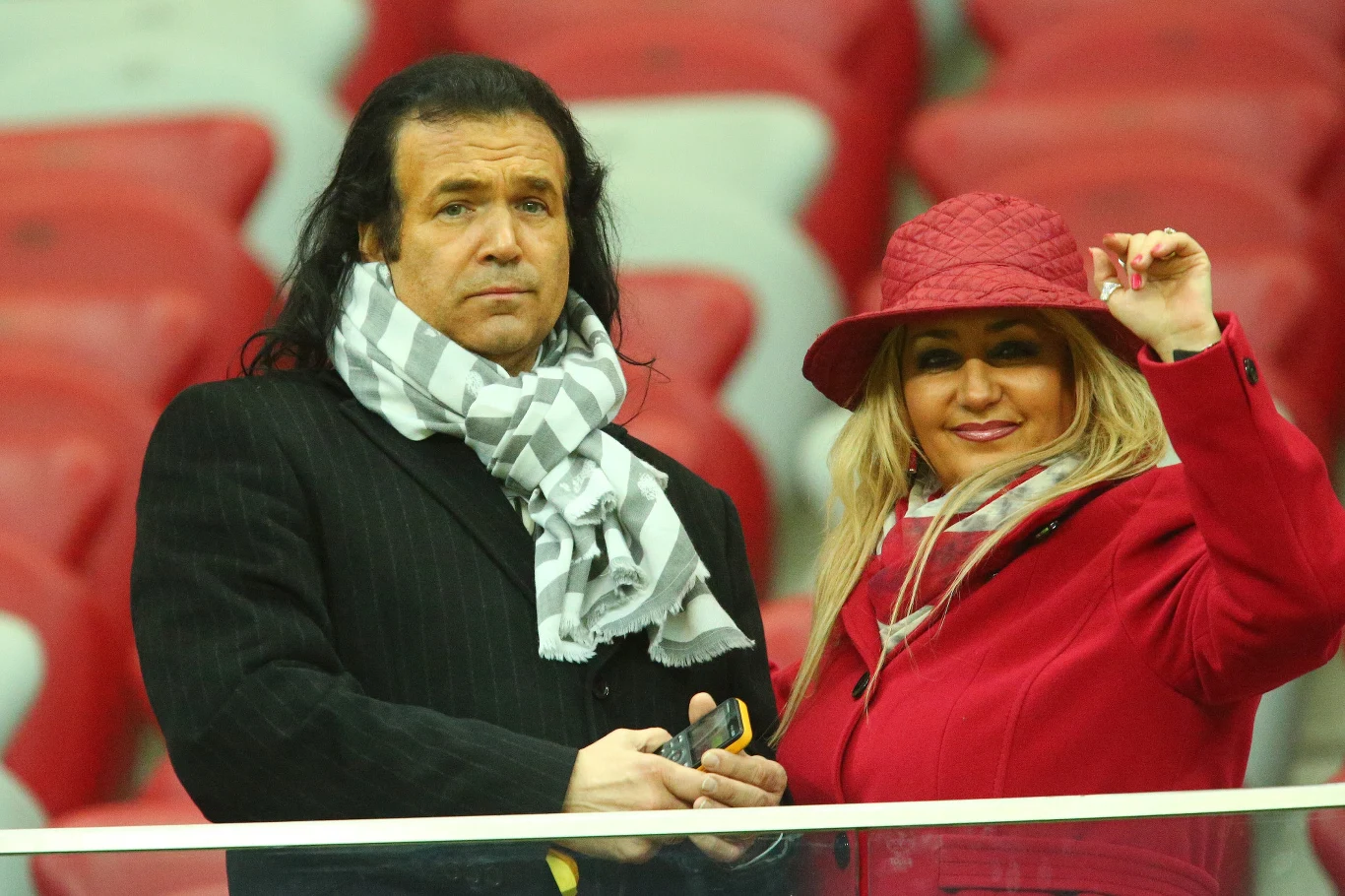 W ostatnim czasie polskie media zainteresowały się Markiem Torzewskim z dwóch powodów: w grudniu 2019 r. tenor został skazany nieprawomocnym wyrokiem za przywłaszczenie omyłkowo przelanego mu wynagrodzenia (miał zapłacić karę grzywny w wysokości 7500 zł i zwrócić 4550 zł). Wtedy też w Plejadzie Agata Torzewska zdradziła, że jej ojciec zmaga się z chorobą nowotworową. W ostatnim czasie polskie media zainteresowały się Markiem Torzewskim z dwóch powodów: w grudniu 2019 r. tenor został skazany nieprawomocnym wyrokiem za przywłaszczenie omyłkowo przelanego mu wynagrodzenia (miał zapłacić karę grzywny w wysokości 7500 zł i zwrócić 4550 zł). Wtedy też w Plejadzie Agata Torzewska zdradziła, że jej ojciec zmaga się z chorobą nowotworową.