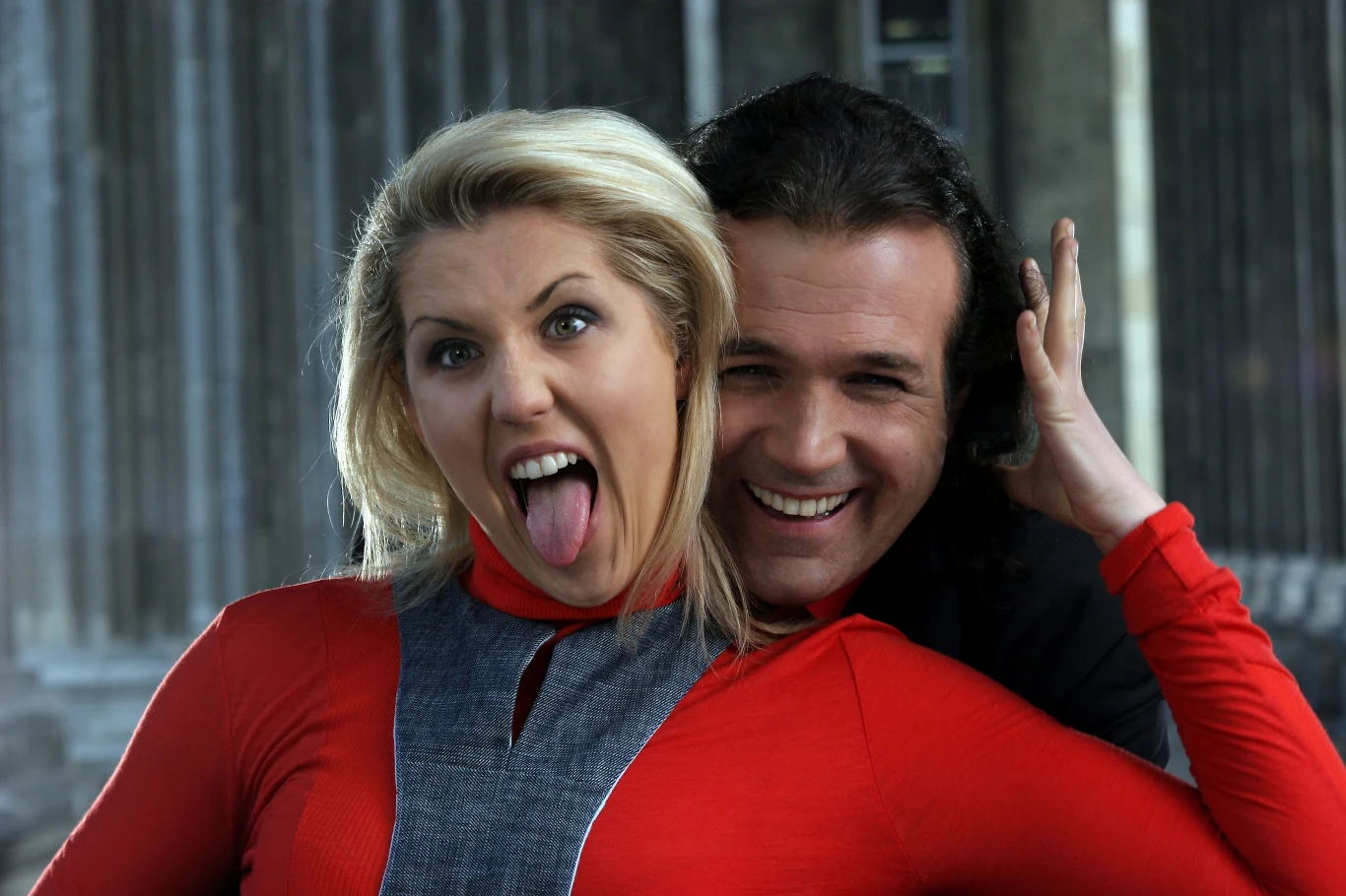 Jego trzy płyty uzyskały status złota lub platyny - "Nic nie jest dane na zawsze" (2002), "Magnes dusz" (2005) i "L'Amore" (2011). Z córką Agatą na planie teledysku "La Passion" - 2005 r. Jego trzy płyty uzyskały status złota lub platyny - "Nic nie jest dane na zawsze" (2002), "Magnes dusz" (2005) i "L'Amore" (2011). Z córką Agatą na planie teledysku "La Passion" - 2005 r.