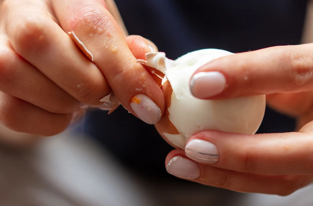 Skorupka z jajka to bomba witaminowa. Niestety mało kto zdaje sobie z tego sprawę