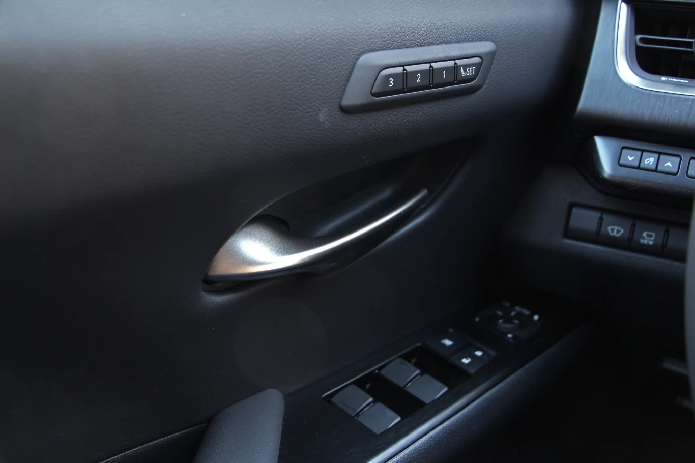 Lexus UX 250h Omotenashi Lexus UX 250h Omotenashi