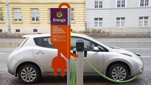 Więcej stacji ładowania z "zieloną energią"