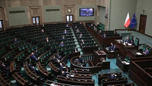 Posłowie na sali obrad Sejmu; zdj. ilustracyjne 
