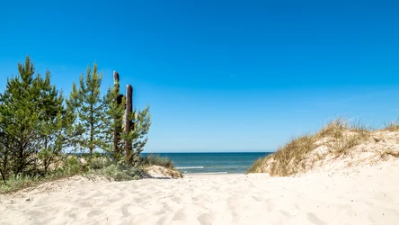 Gdzie nad polskim morzem wypoczniemy bez tłumów?