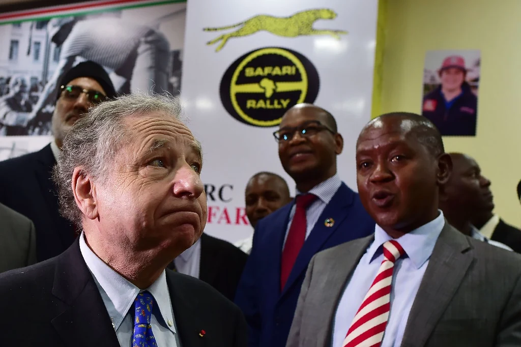 Phineas Kimathi (z prawej) i Jean Todt Phineas Kimathi (z prawej) i Jean Todt