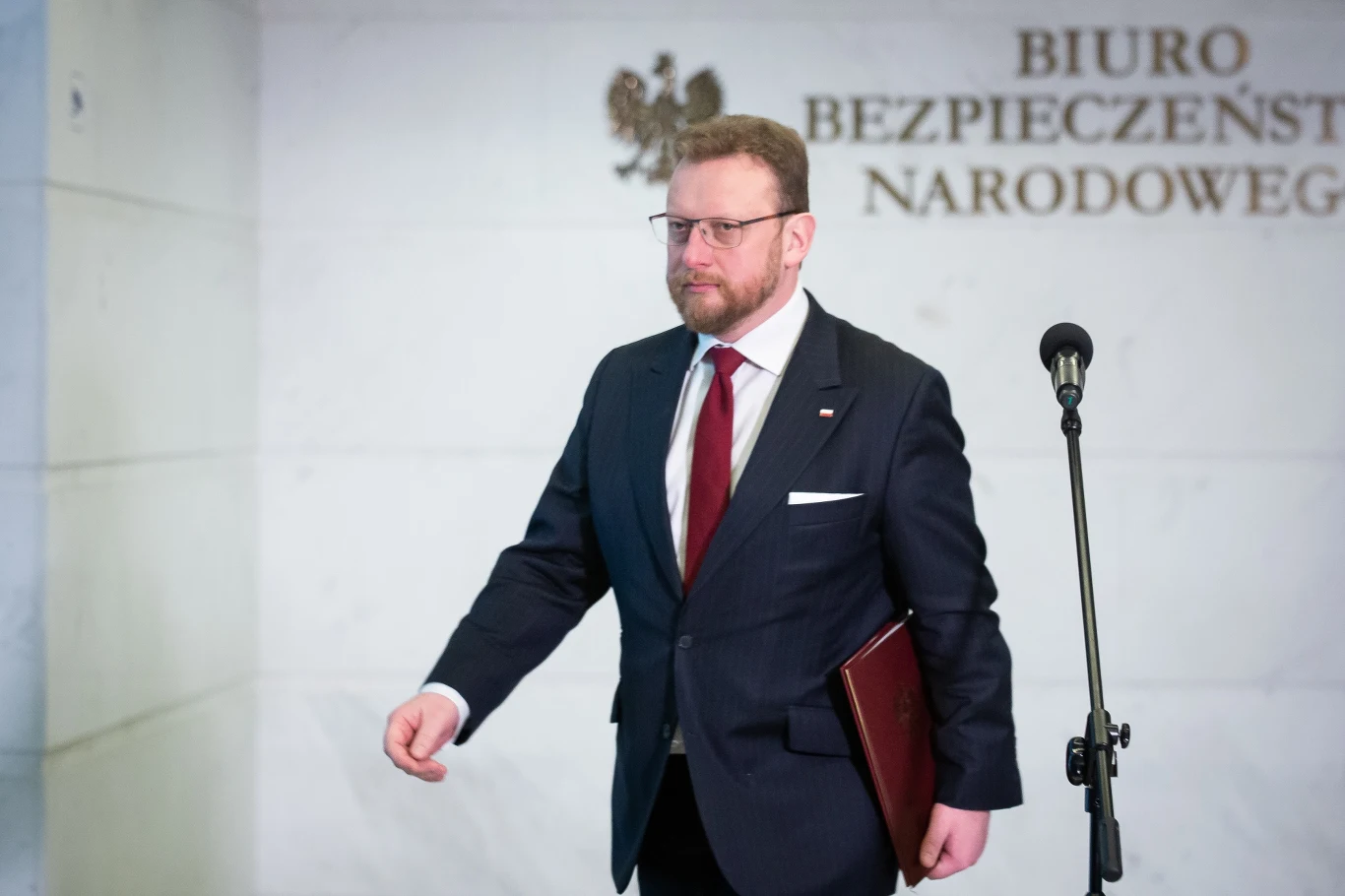 Łukasz Szumowski 2 marca podczas narady z Prezydentem z Premierem oraz ministrami nt. stanu przygotowań do walki z koronawirusem Łukasz Szumowski 2 marca podczas narady z Prezydentem z Premierem oraz ministrami nt. stanu przygotowań do walki z koronawirusem