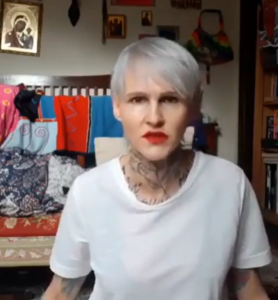 Agnieszka Chylińska podczas rozmowy z fanami na Instagramie  Agnieszka Chylińska podczas rozmowy z fanami na Instagramie