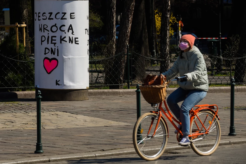 Według prognoz specjalistów Uniwersytetu Waszyngtońskiego, szczyt zachorowań w Polsce nastąpi 27 kwietnia Według prognoz specjalistów Uniwersytetu Waszyngtońskiego, szczyt zachorowań w Polsce nastąpi 27 kwietnia