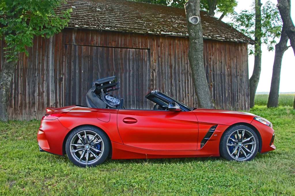 BMW Z4 - klasyczny roadster z miękkim dachem